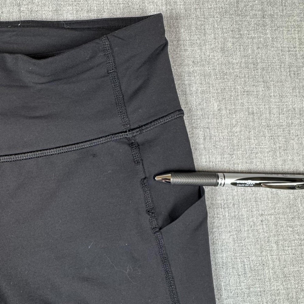 Lululemon Pants Womens 4 Black High Rise Crop Side Pocket Leggings Yoga Capri - Picture 5 of 13